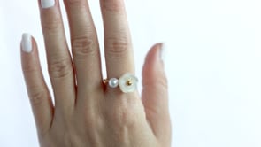 Bloom - Anillo giratorio con flor